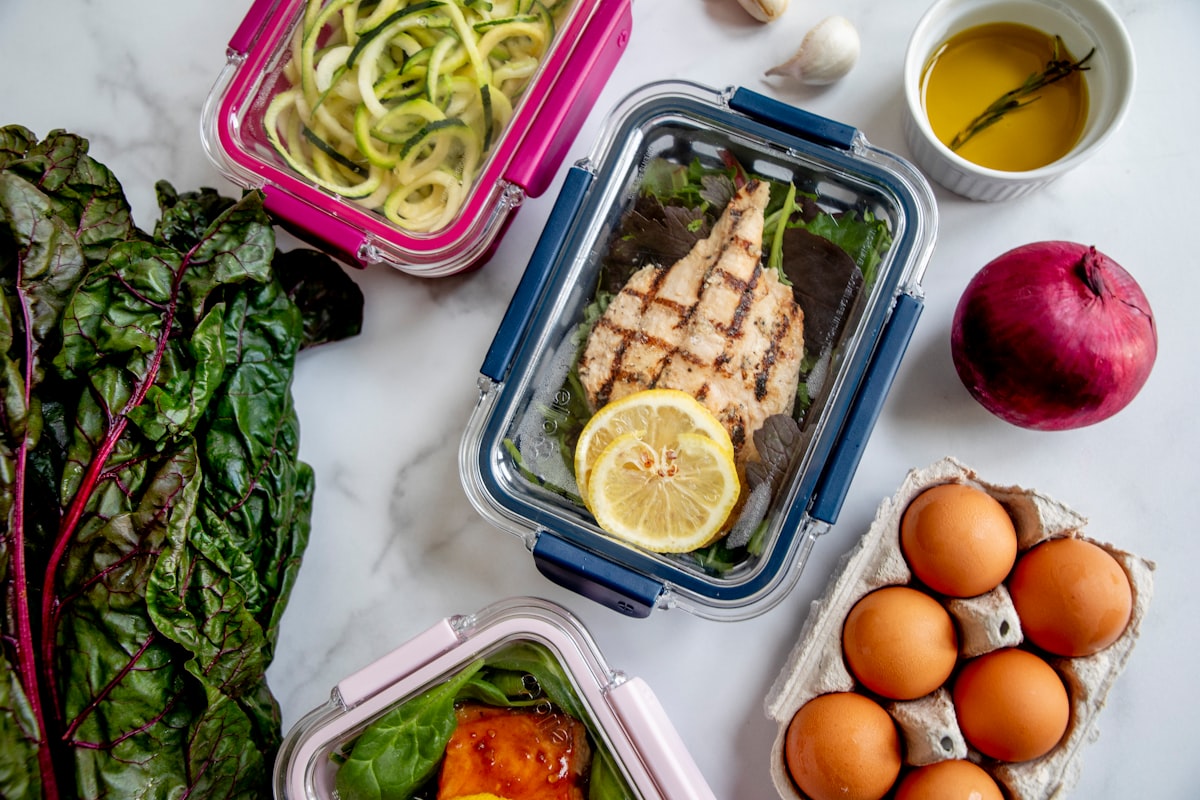 Healthy balanced meal with fresh vegetables and proteins
